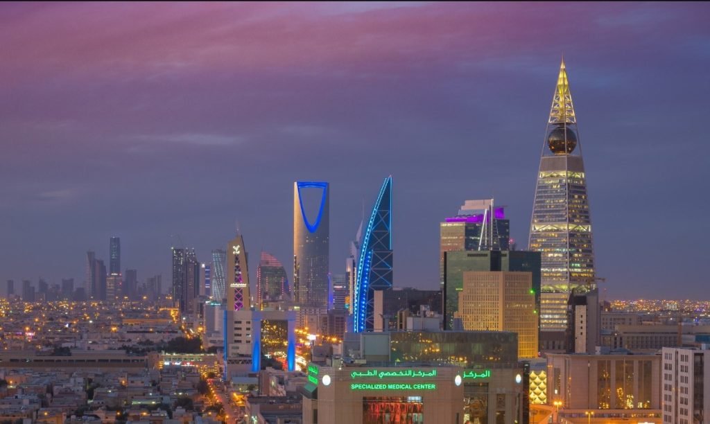 "ساما" تلزم شركات التأمين بتغطية تأمين خيانة الأمانة والقدح والتشهير وخرق مبدأ السرية والملكية الفكرية