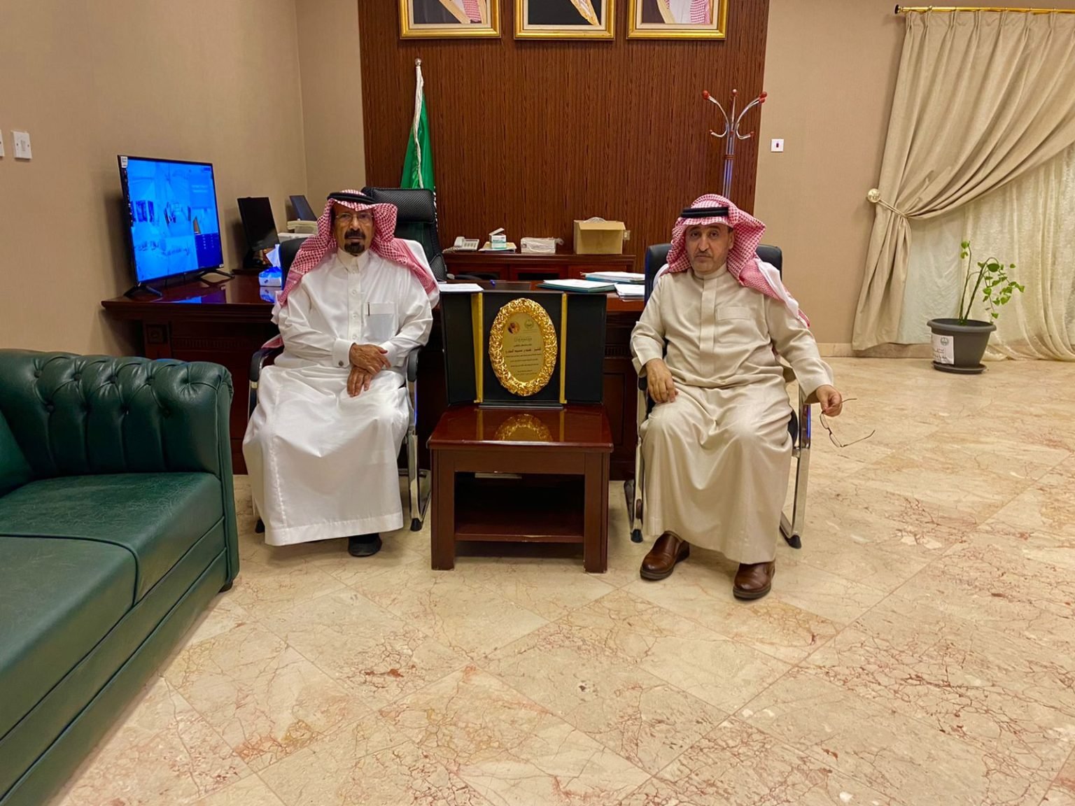 محافظ تربة يُكّرم الشيخ هندي بن محمد البدري