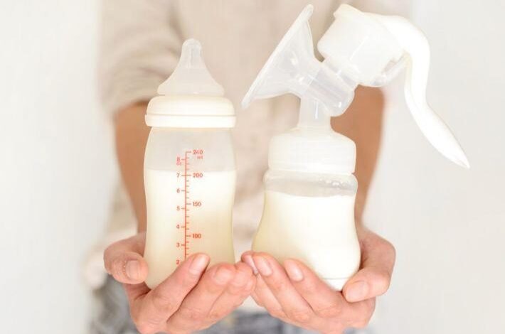 بينها مقاومة العدوى والمرض.. "سعود الطبية": 8 فوائد لحليب الأم للأطفال
