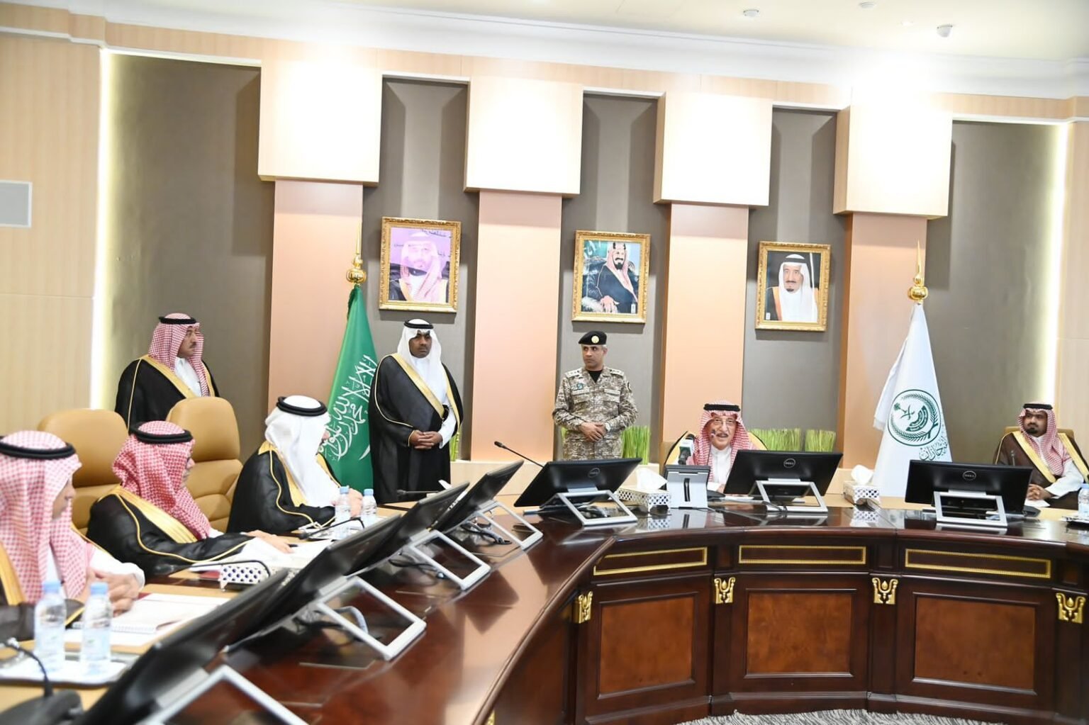 أمير جازان يترأس إجتماع مجلس أمناء جائزة جازان في دورتها الـ15