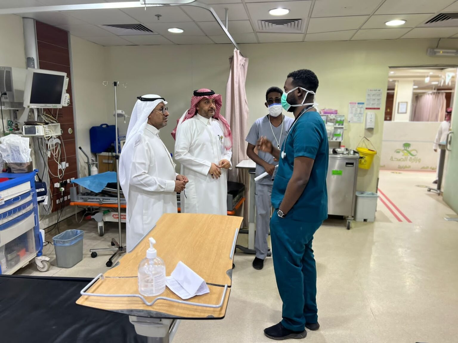 مساعد مدير الشؤون الصحية للخدمات الطبية المساعدة يزور قسم الطوارئ بمستشفى تربة العام