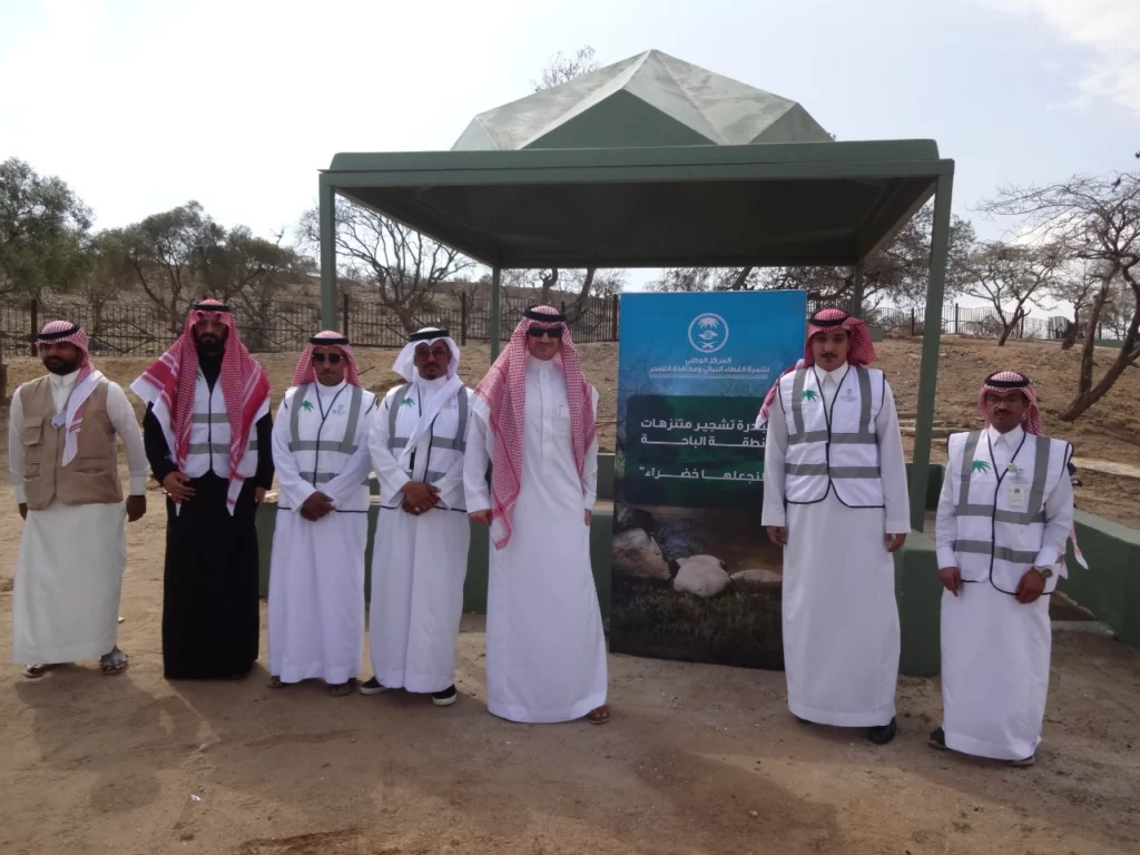 محافظ بلجرشي يطلق مبادرة تشجير "لنجعلها خضراء"