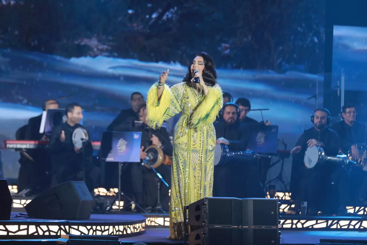 أحلام تشعل مسرح جدة وتشارك دويتو جمعها مع الفنانة همس فكري على أغنية أكثر من أول أحبك