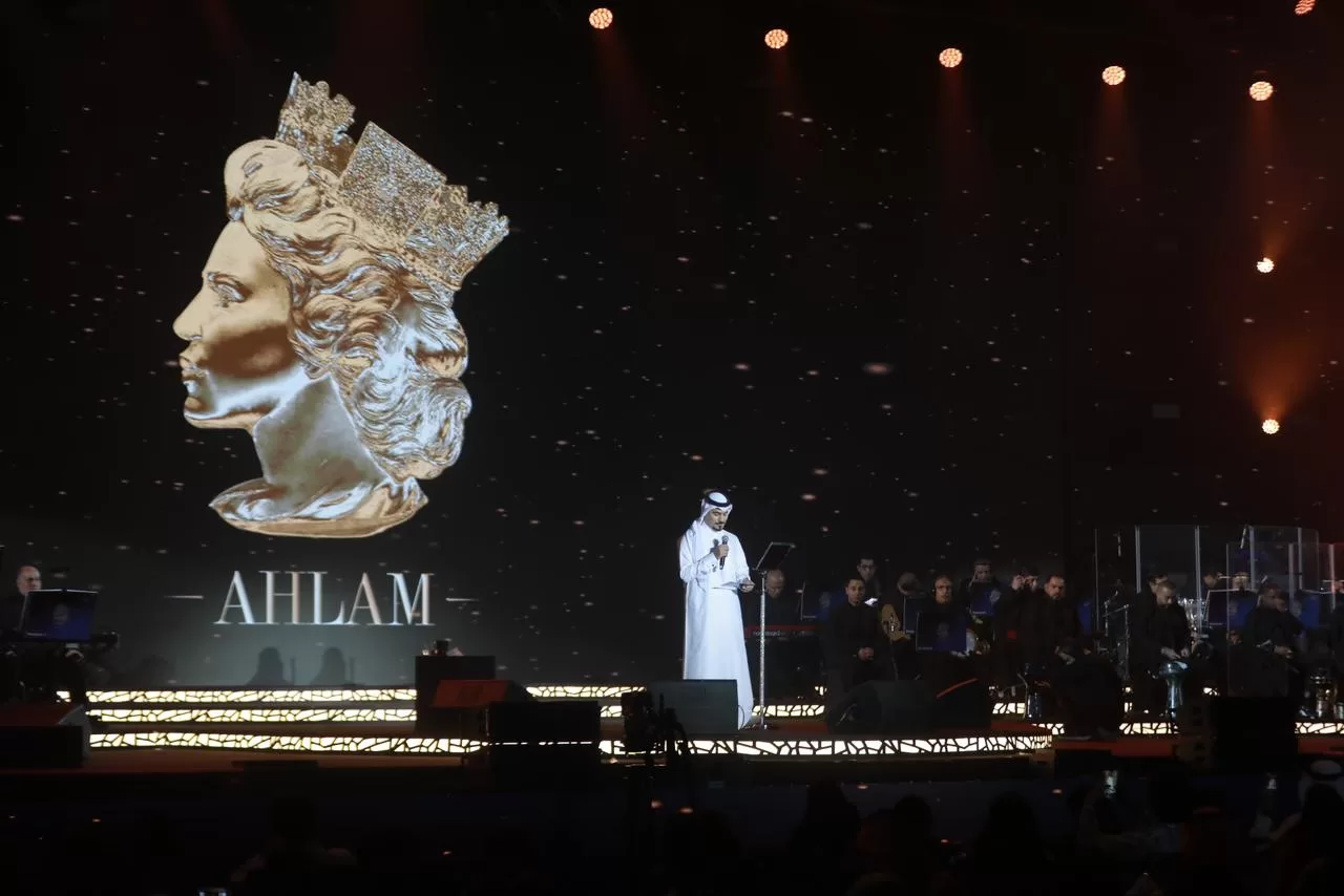 أحلام تشعل مسرح جدة وتشارك دويتو جمعها مع الفنانة همس فكري على أغنية أكثر من أول أحبك