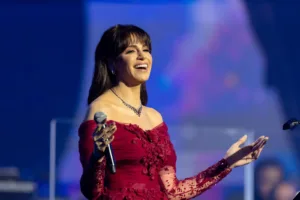 ليلة الأحلام تجمع بين الموسيقار عمر خيرت والفنانة أمال ماهر في جدة