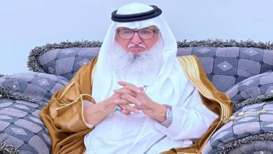 الرواي والمؤرخ محمد ال هتيلة" لدي في المنزل مكتبة خاصة بها مات الكتب التاريخية.