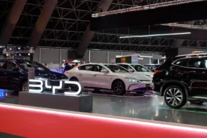 BYD تقدم تشكيلة متطورة من "مركبات الطاقة الجديدة" في معرض جدة الدولي للسيارات