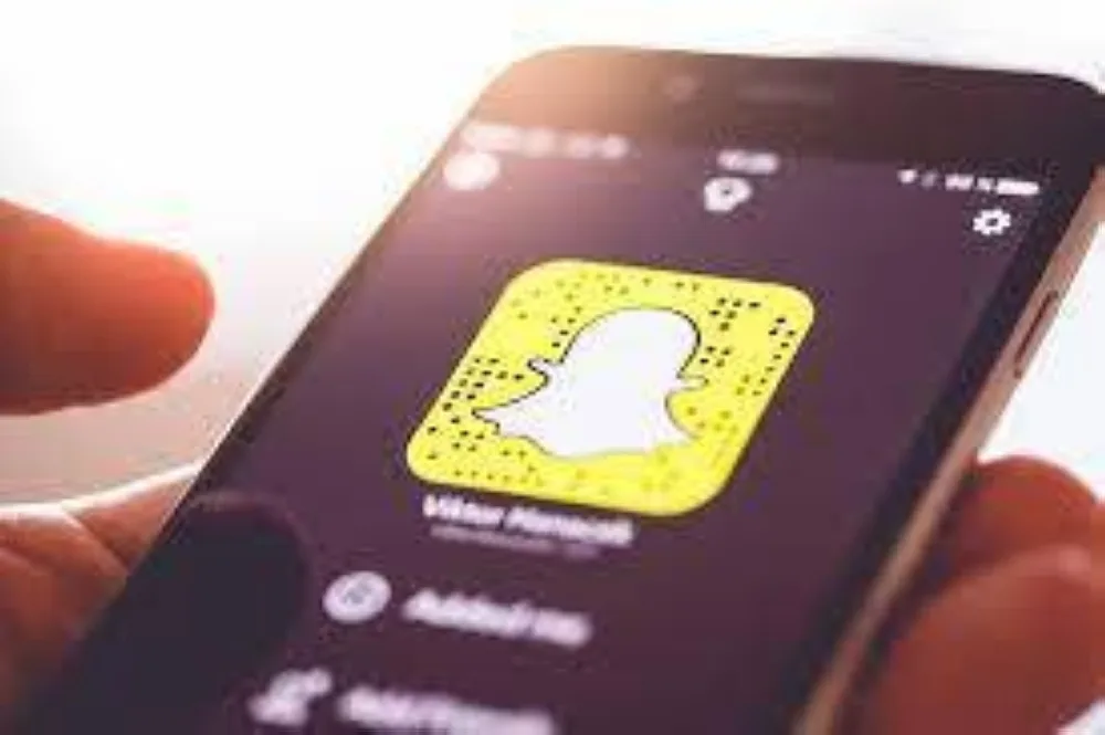 «سناب شات»: تطوير نموذج SnapGen لتوليد الصور في الهواتف