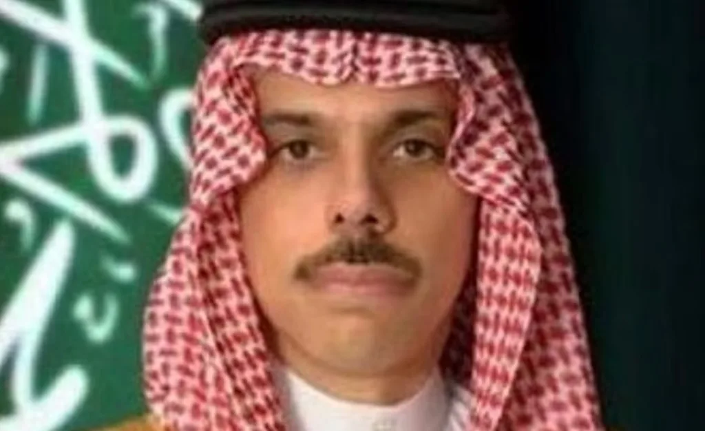وزير الخارجية يتلقى اتصالًا هاتفيًا من نظيره الإيراني