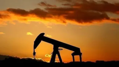 لأدنى مستوياتها في أكثر من 4 سنوات.. انخفاض أسعار النفط 4 %