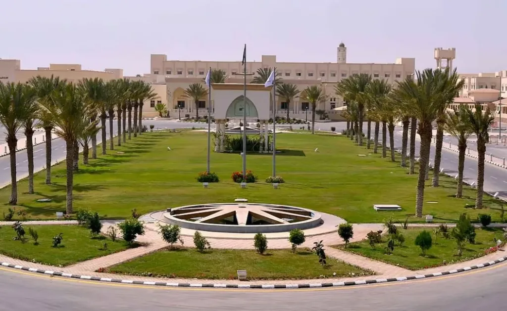 جامعة الطائف تعلن إجازة رسمية يومَي الأحد والإثنين تزامناً مع فعاليات "الفورمولا 1"