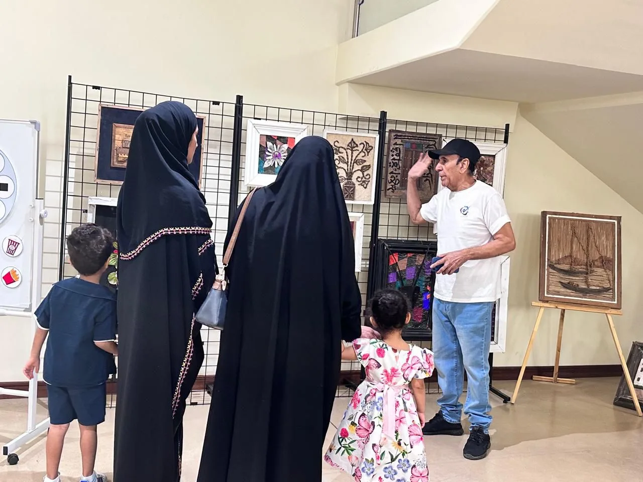 300 زائرًا يتفاعلون مع «عيش صح» في مشروع الرامس بالعوامية