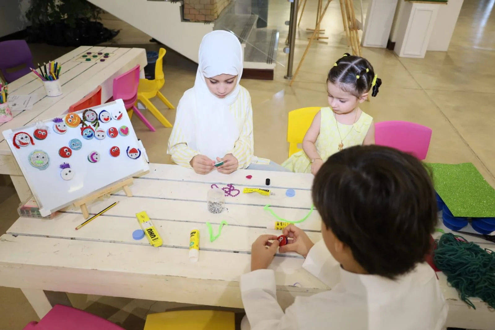 300 زائرًا يتفاعلون مع «عيش صح» في مشروع الرامس بالعوامية