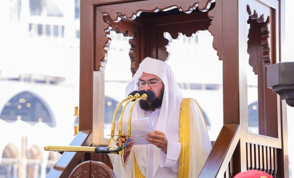 إمام المسجد الحرام: التعليم رسالة عظيمة فاستشعروا قيمته ورسخوا القيم والوعي الفكري