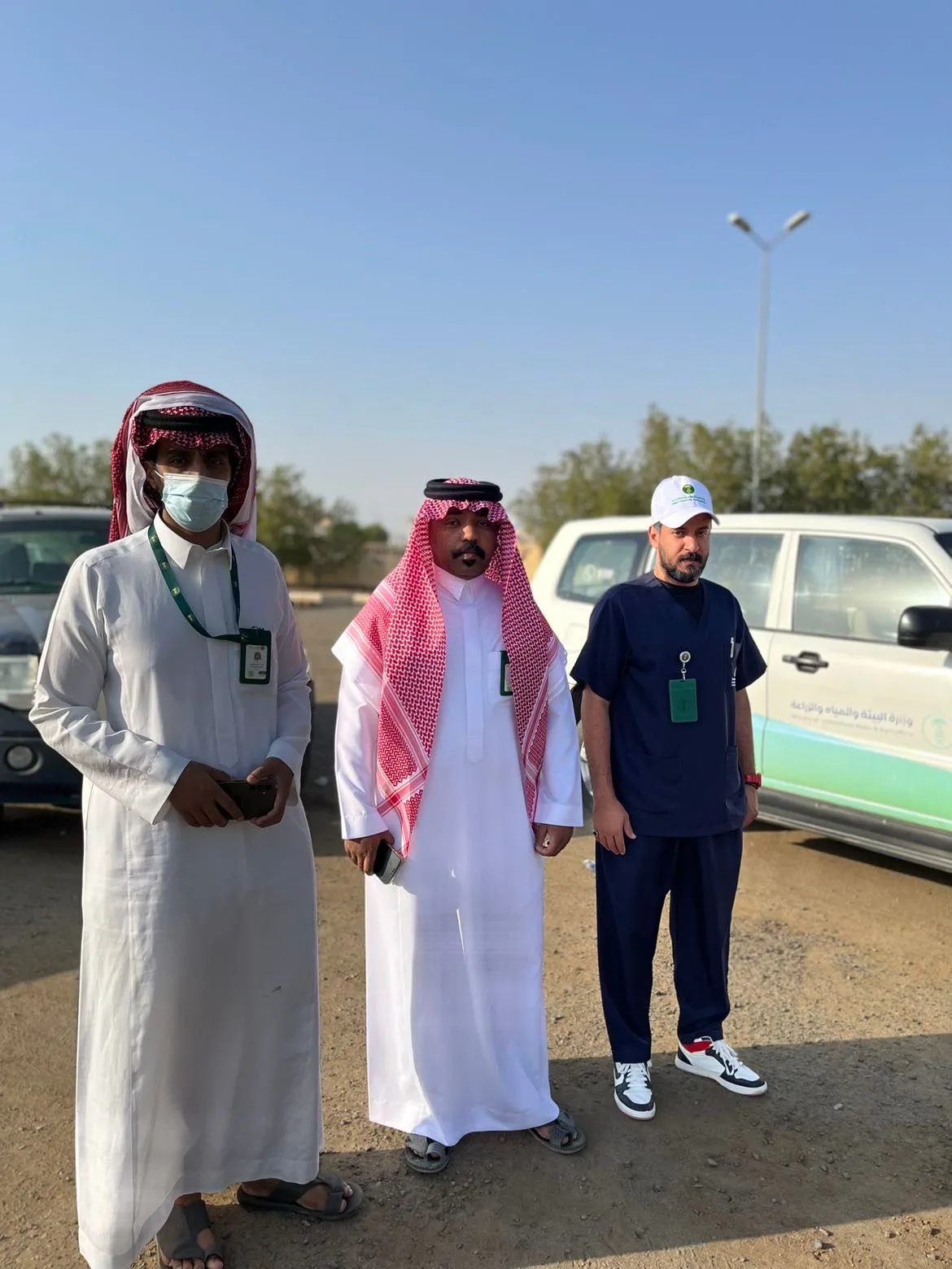 مدير مكتب البيئة والمياه والزراعة بتربة يتفقد سير العمل في حراج التمور