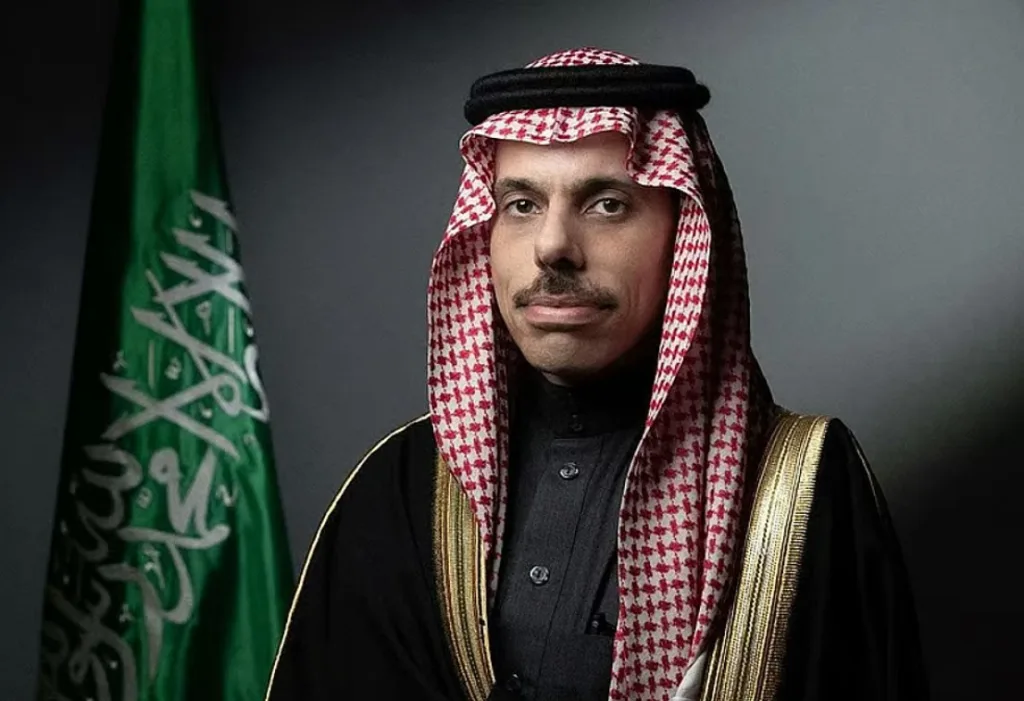 الرياض .. وزير الخارجية يستقبل نظيره المصري ويبحث معه تطورات غزة الرياض .. وزير الخارجية يستقبل نظيره المصري ويبحث معه تطورات غزة
