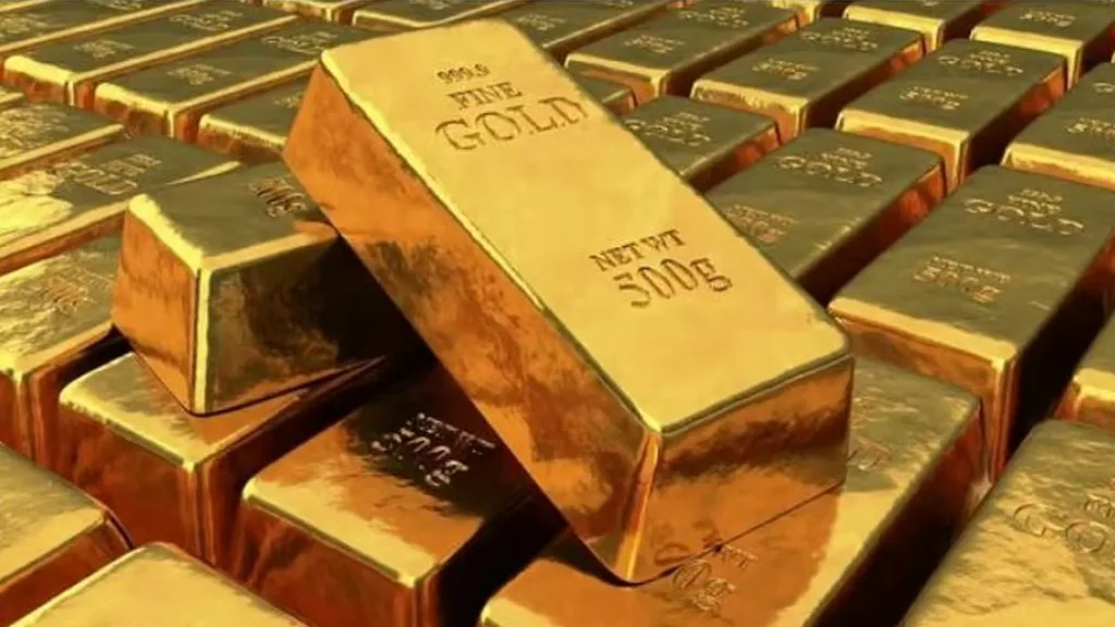 الذهب ينخفض مع تقييم المستثمرين موقف المركزي الأمريكي بشأن الفائدة