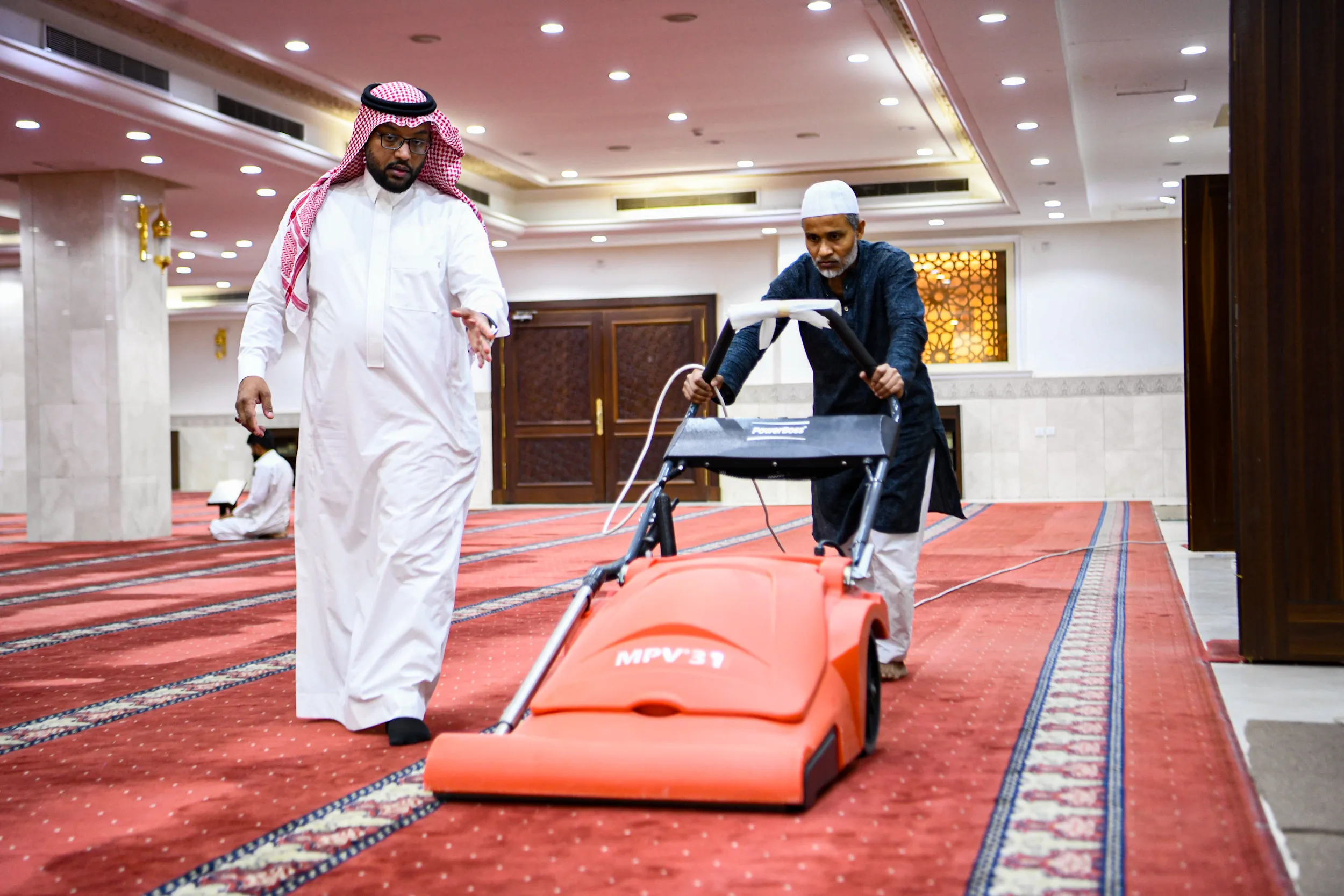 الشؤون الإسلامية بمكة المكرمة تُنفذ أكثر من 107 آلاف جولة رقابية على الجوامع والمساجد