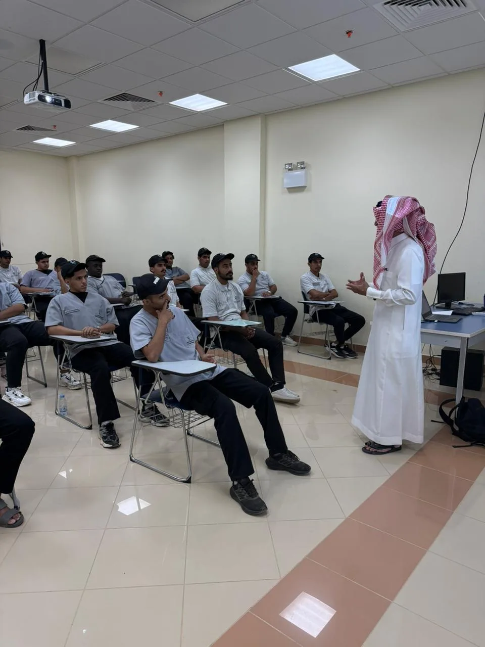 الكلية التقنية بتربة تُفعّل اليوم العالمي للصحة النفسية بمحاضرة توعوية