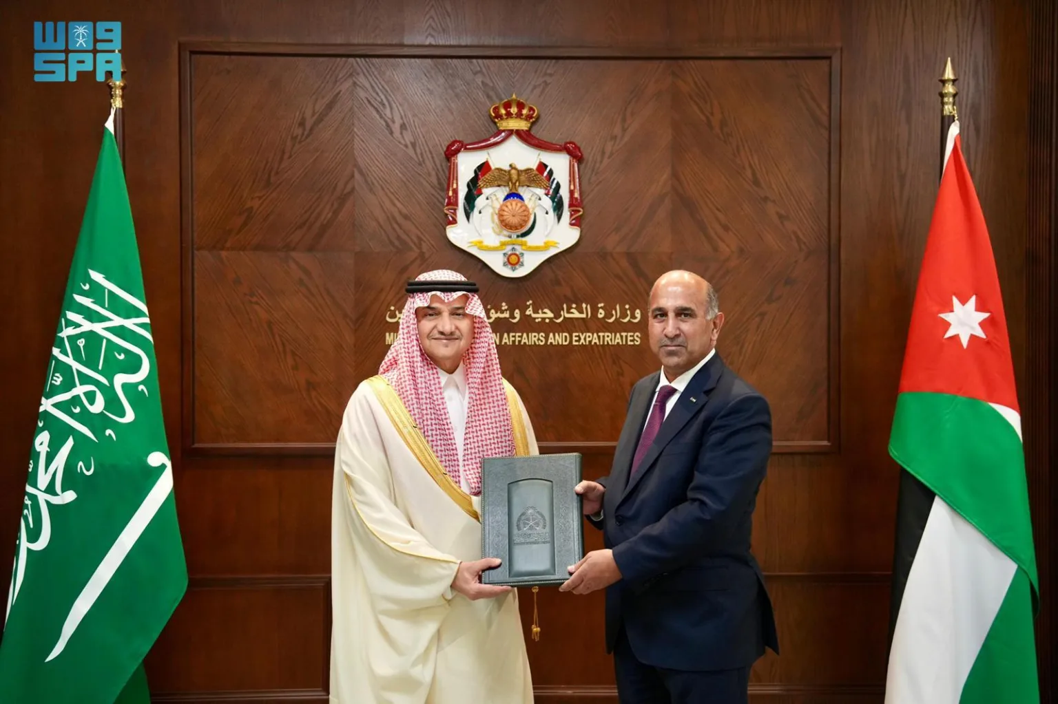 سفير المملكة لدى الأردن يقدم نسخة من أوراق اعتماده لأمين عام الخارجية الأردنية