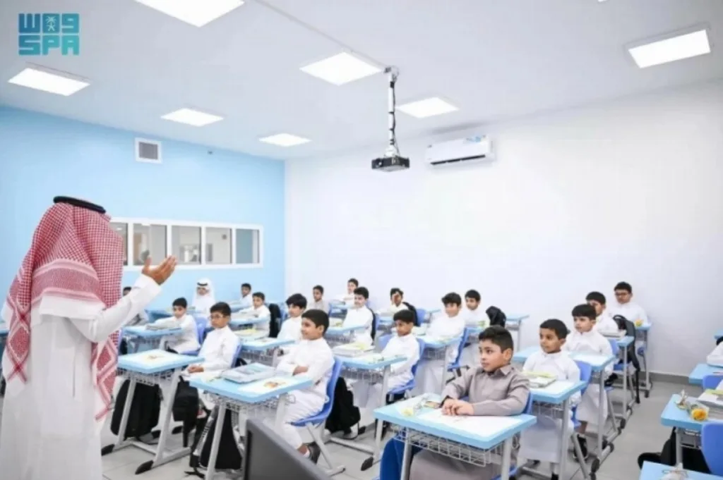«التعليم» تحدد ضوابط احتساب معدل الطالب القادم من الخارج