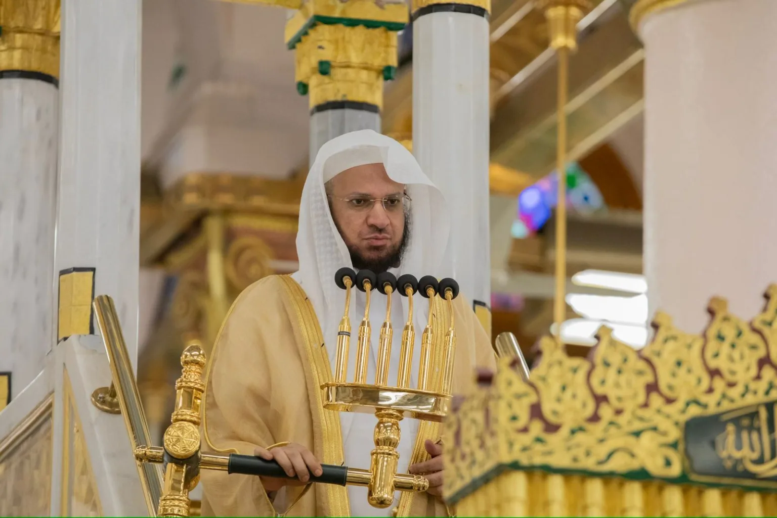 خطيب المسجد النبوي: أمر الله عباده أن يتمسكوا بالإسلام ويأخذوا بجميع عراه وشرائعه