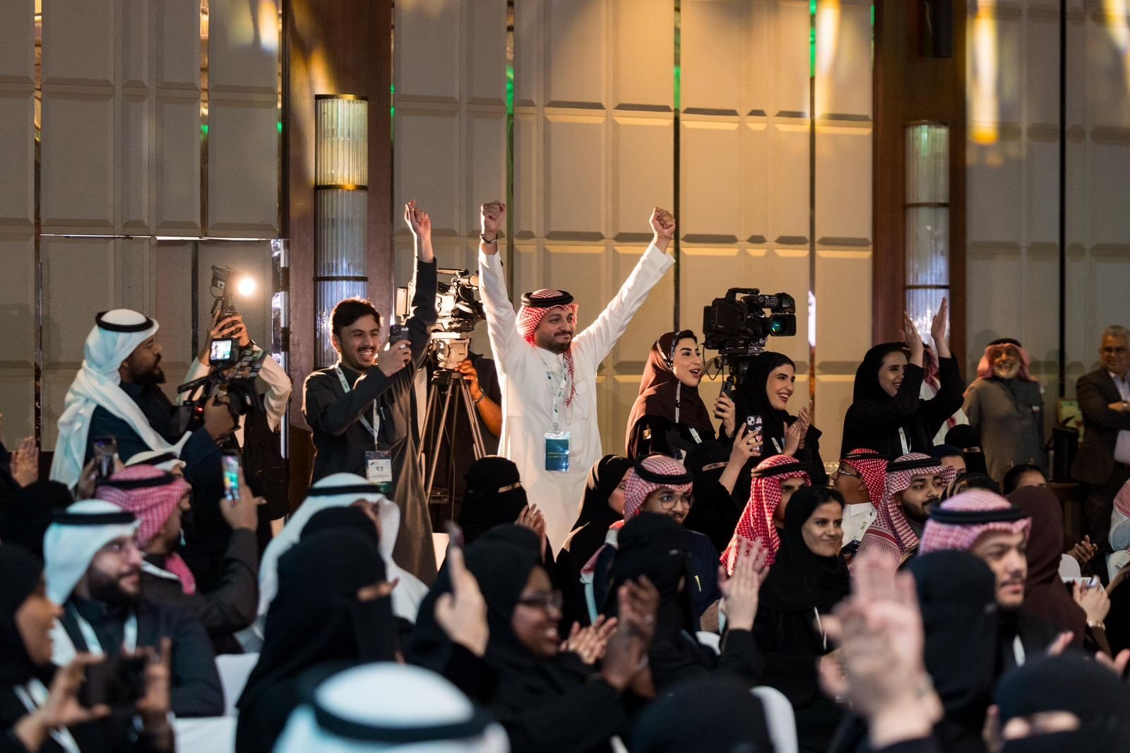 "اليوسف" يرعى اختتام هاكاثون ذكاء القضاء بديوان المظالم ويكرم الفائزين