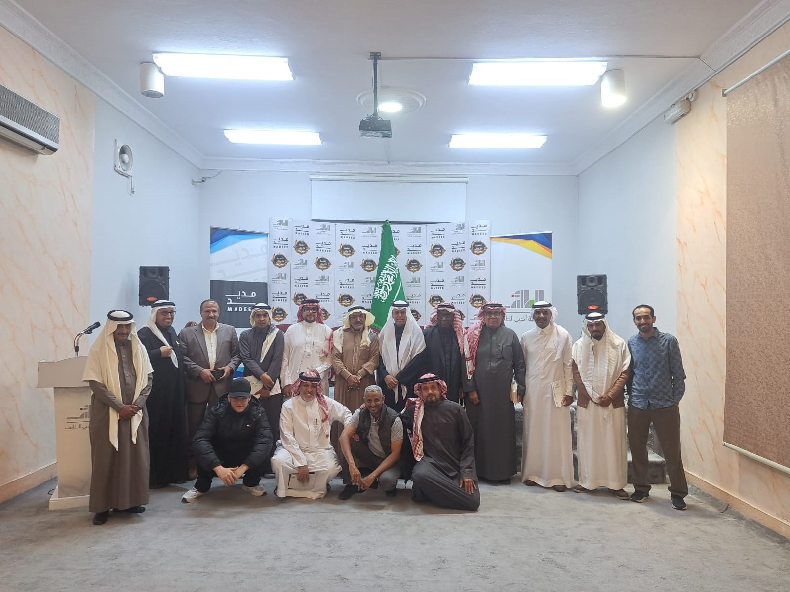 جمعية أدبي الطائف تقيم الأمسية السادسة من برنامج مديد بأمسية "قصيدة النثر"