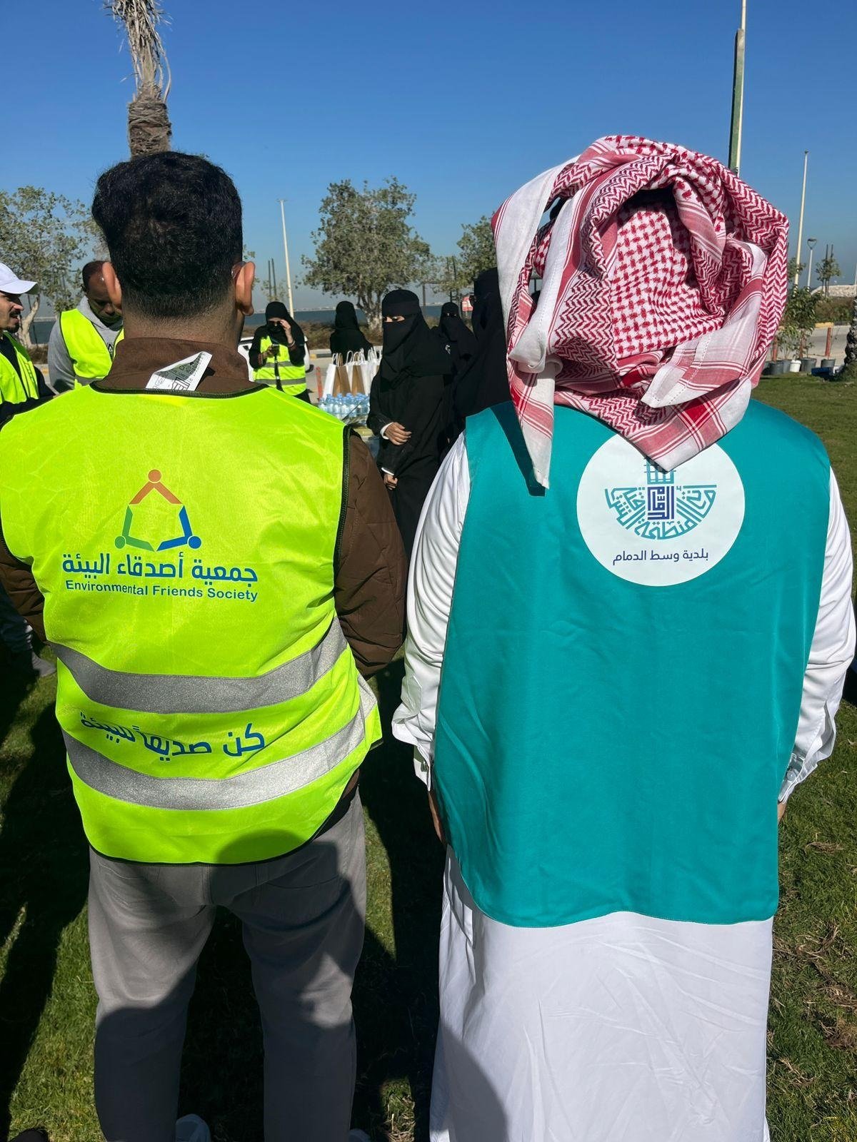 جمعية أصدقاء البيئة تختتم موسم التشجير بمبادرتين بيئيتين في الدمام