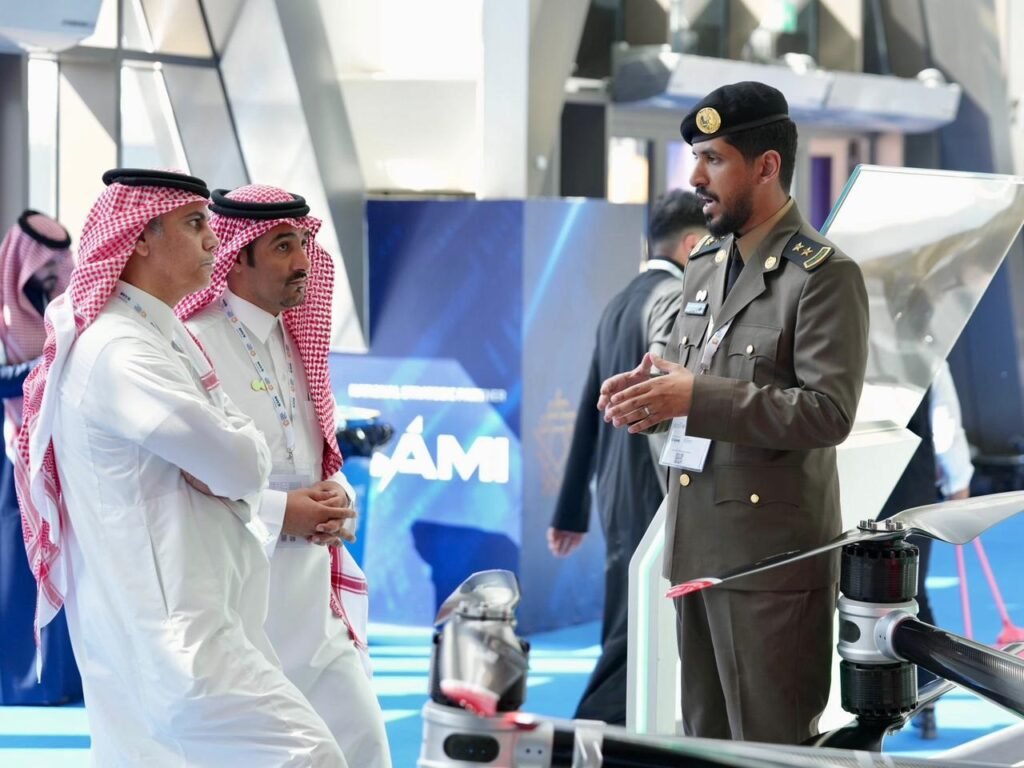 المديرية العامة للدفاع المدني تشارك في جناح وزارة الداخلية بمعرض الدفاع العالمي 2026