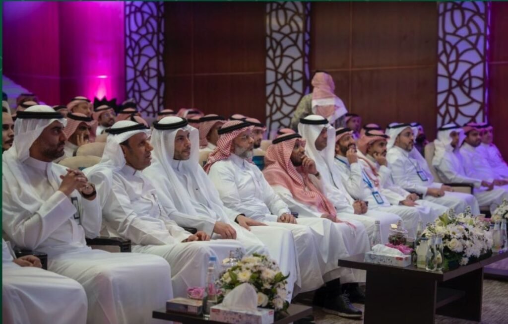 تكريم أ.د طلال المالكي تقديرًا لعطائه في تجمع الطائف الصحي تكريم أ.د طلال المالكي تقديرًا لعطائه في تجمع الطائف الصحي