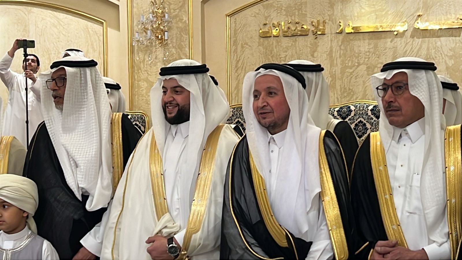 أسرة الوزان تحتفل بزواج المهندس صهيب - صحيفة البوابة الالكترونية أسرة الوزان تحتفل بزواج المهندس صهيب