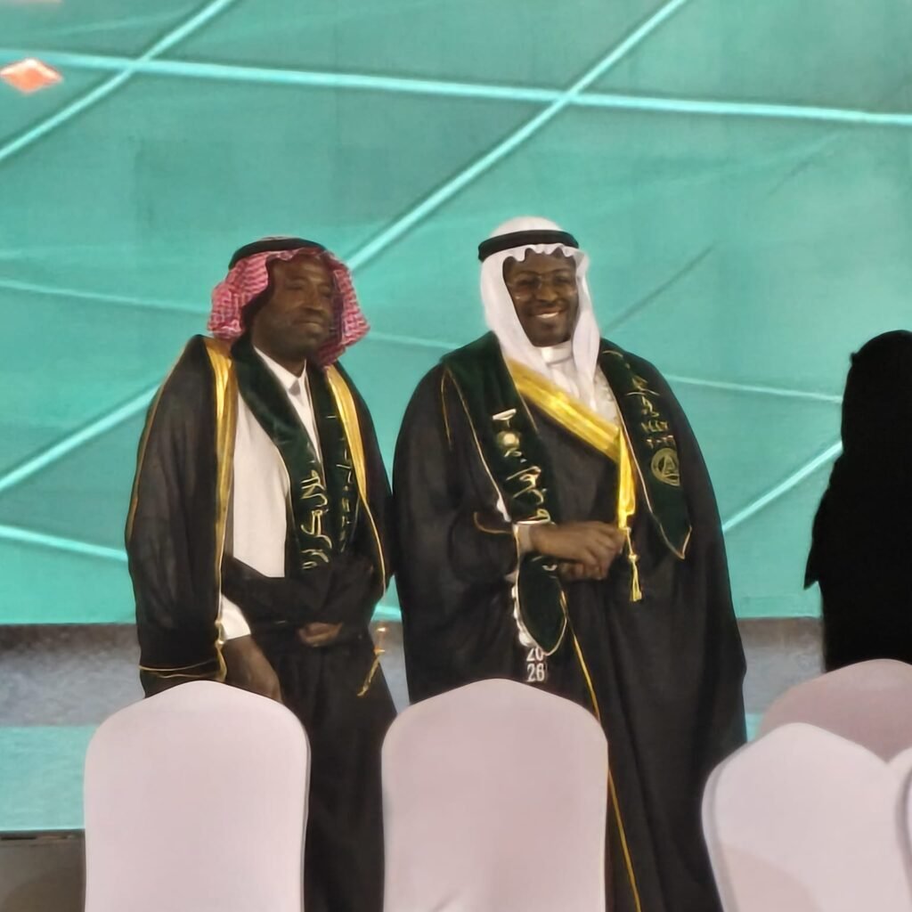 أسرة سلمت والوجيه يحتفلون بتخرج الدكتور إيهاب أسرة سلمت والوجيه يحتفلون بتخرج الدكتور إيهاب