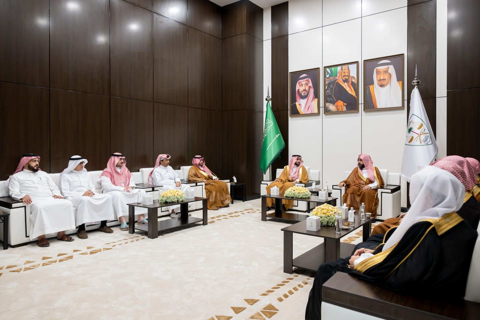 ديوان المظالم يناقش مع وزارة التجارة مخالفات التستر