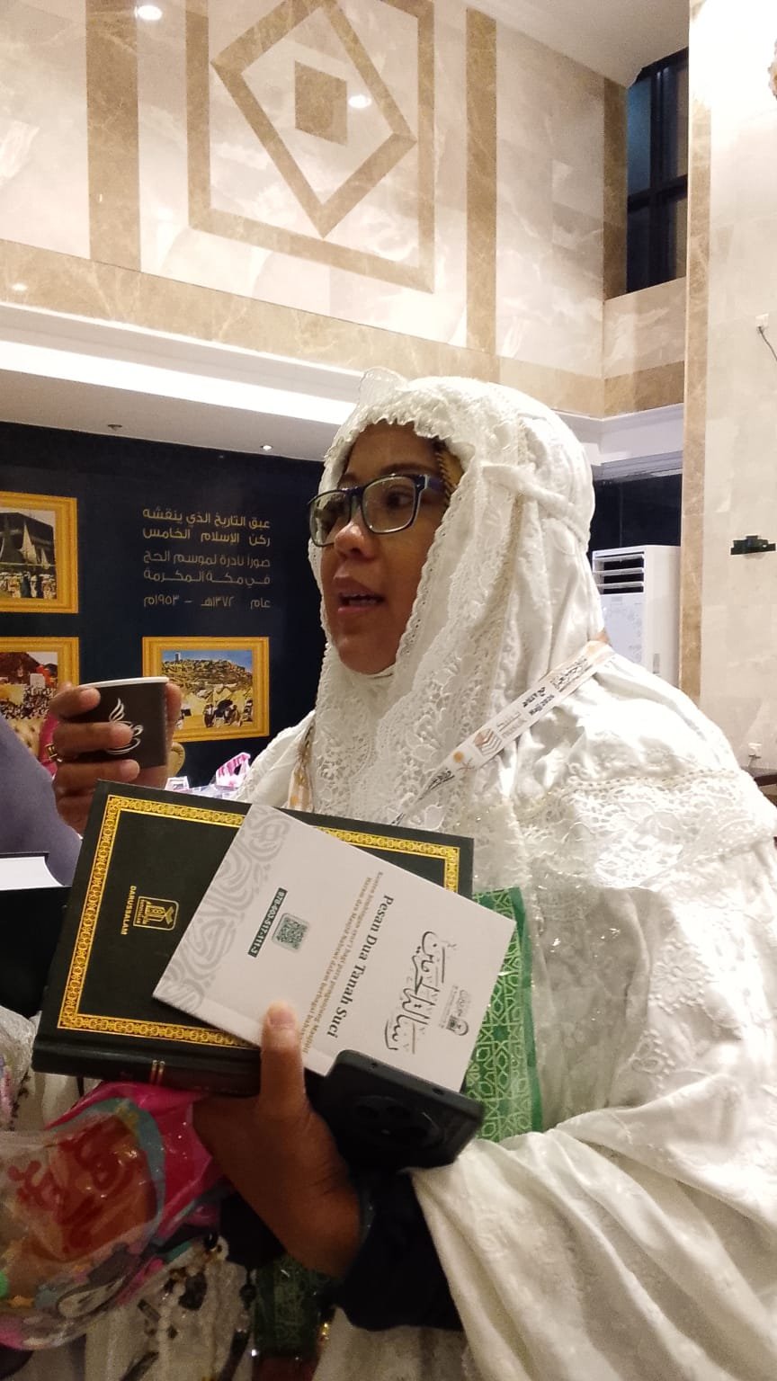 تكامل مجتمعي جمعية مبادر وفريق همم مكية يحتفون بضيوف الرحمن ويوزعون 1200 وجبة للحجاج - صحيفة البوابة الالكترونية تكامل مجتمعي جمعية مبادر وفريق همم مكية يحتفون بضيوف الرحمن ويوزعون 1200 وجبة للحجاج