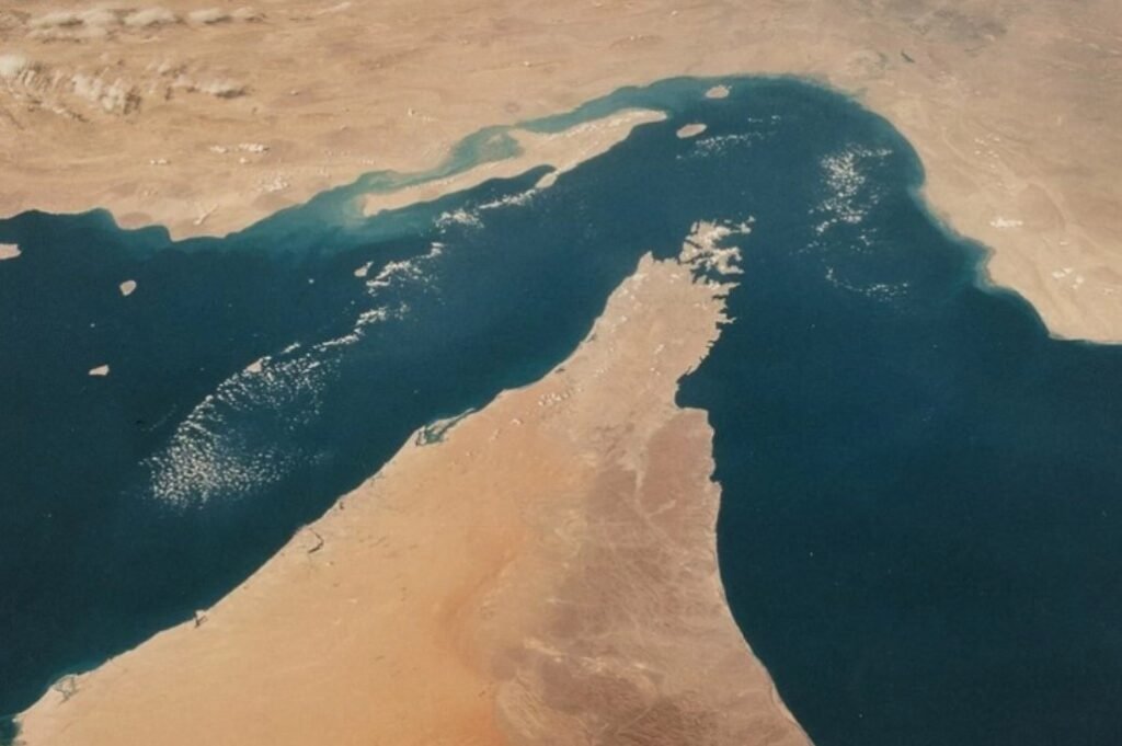 تصعيد في هرمز يُهدّد مذكرة التفاهم الأمريكية الإيرانية