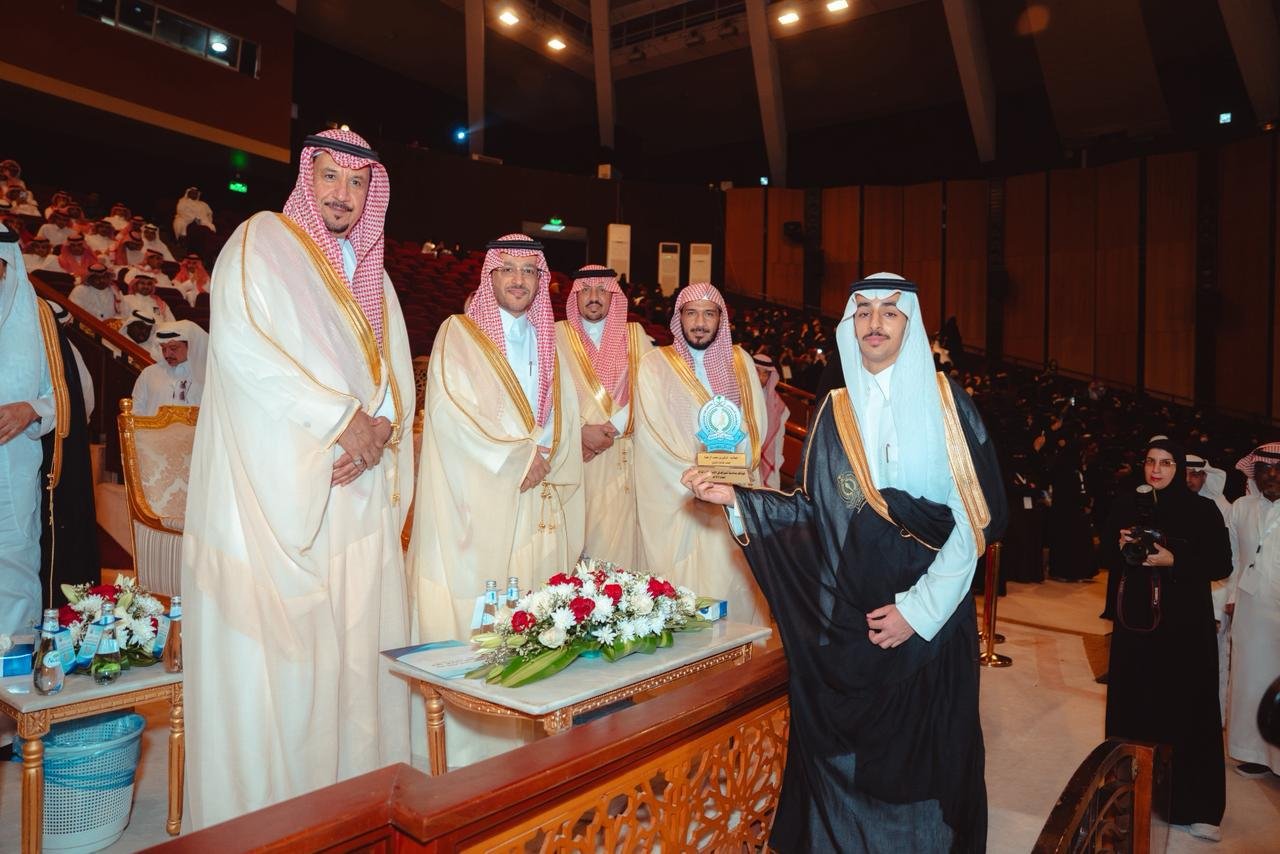 معهد العاصمة النموذجي يحتفي بخريجي الدفعة الـ"68" للعام الدراسي 1447هـ