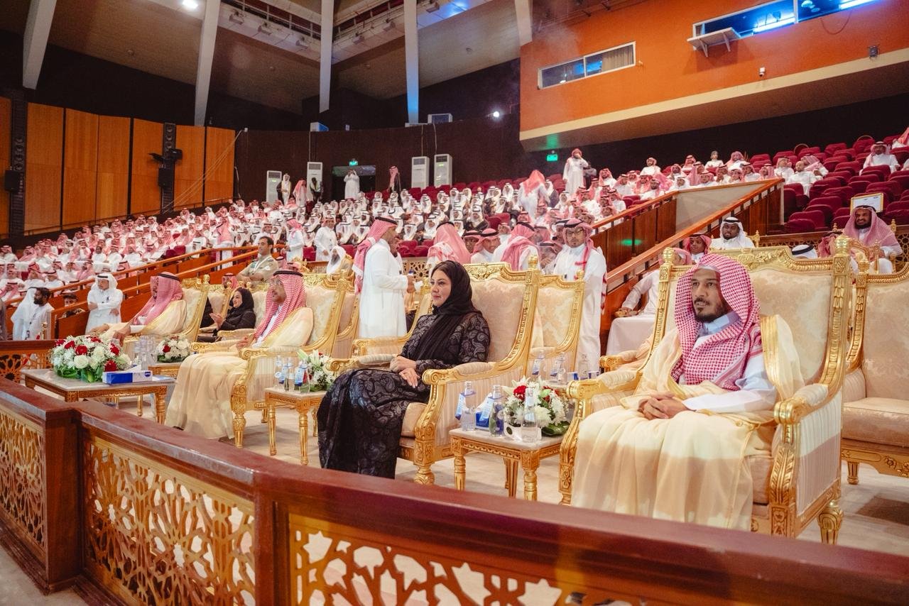 معهد العاصمة النموذجي يحتفي بخريجي الدفعة الـ"68" للعام الدراسي 1447هـ