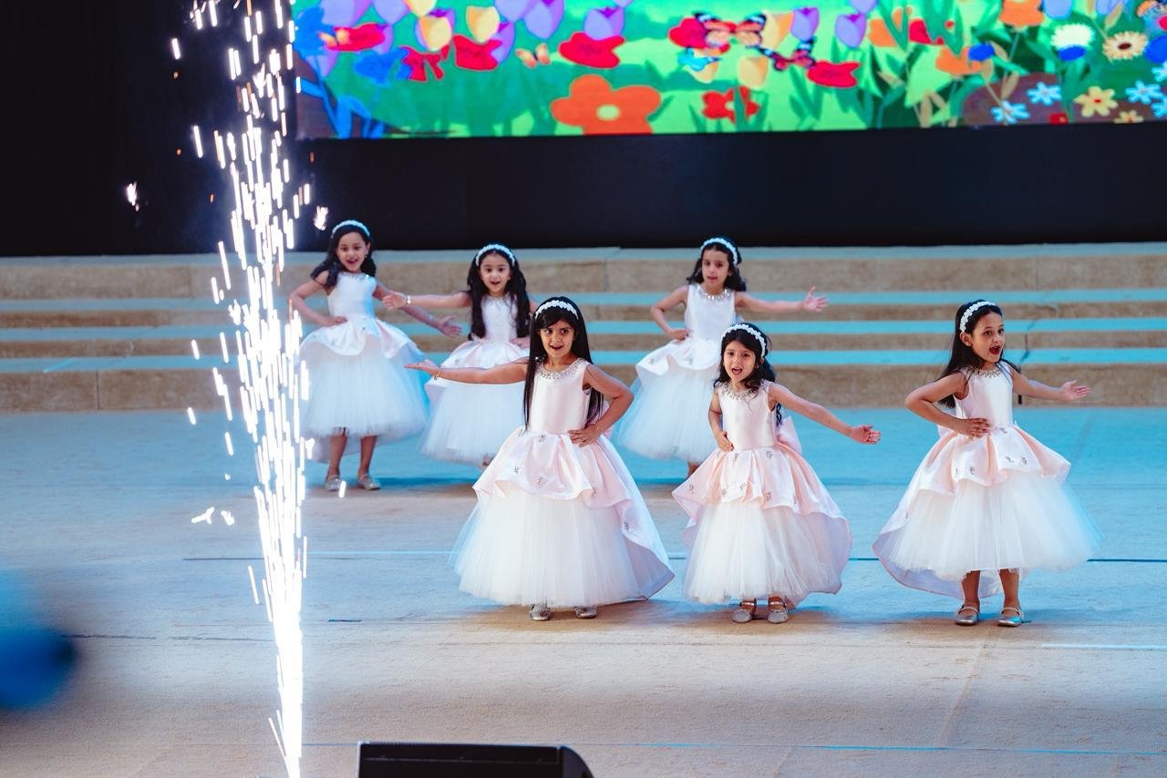 معهد العاصمة النموذجي يحتفي بخريجي الدفعة الـ"68" للعام الدراسي 1447هـ