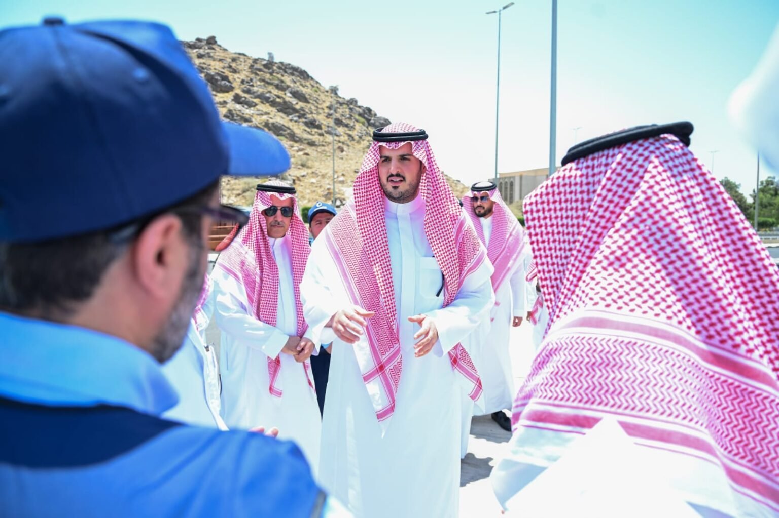 محافظ الطائف يتفقد مشروع المدخل الغربي ويطّلع على أعمال تطوير البنية التحتية