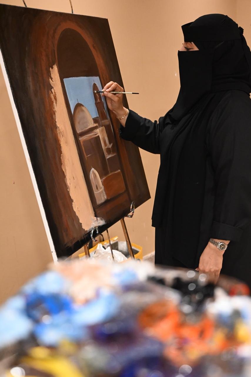 ورشة عن الاتجاهات المعاصرة في الرسم بأدبي جدة