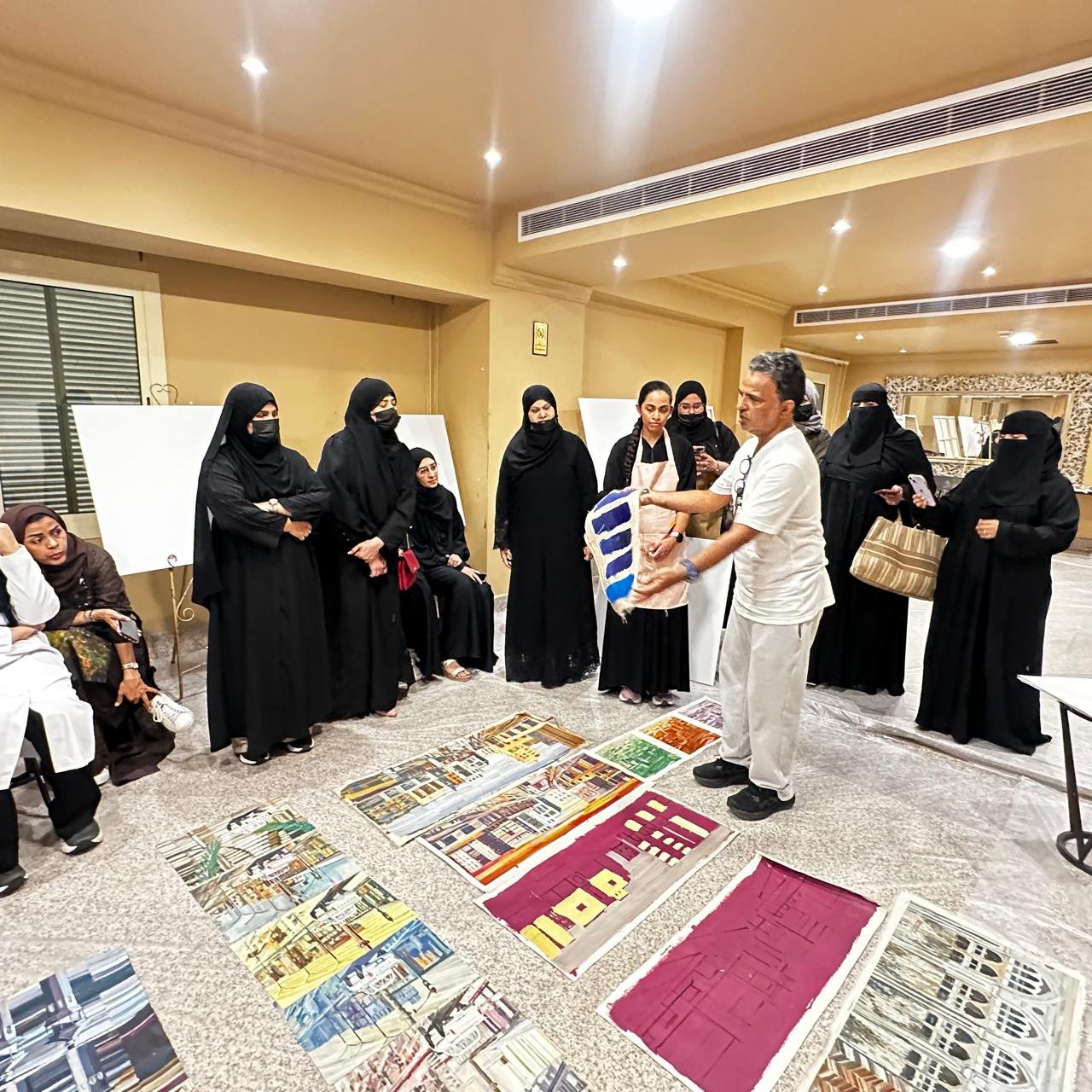 ورشة عن الاتجاهات المعاصرة في الرسم بأدبي جدة