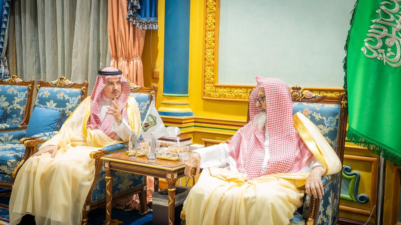 رئيس ديوان المظالم يزور سماحة مفتي عام المملكة