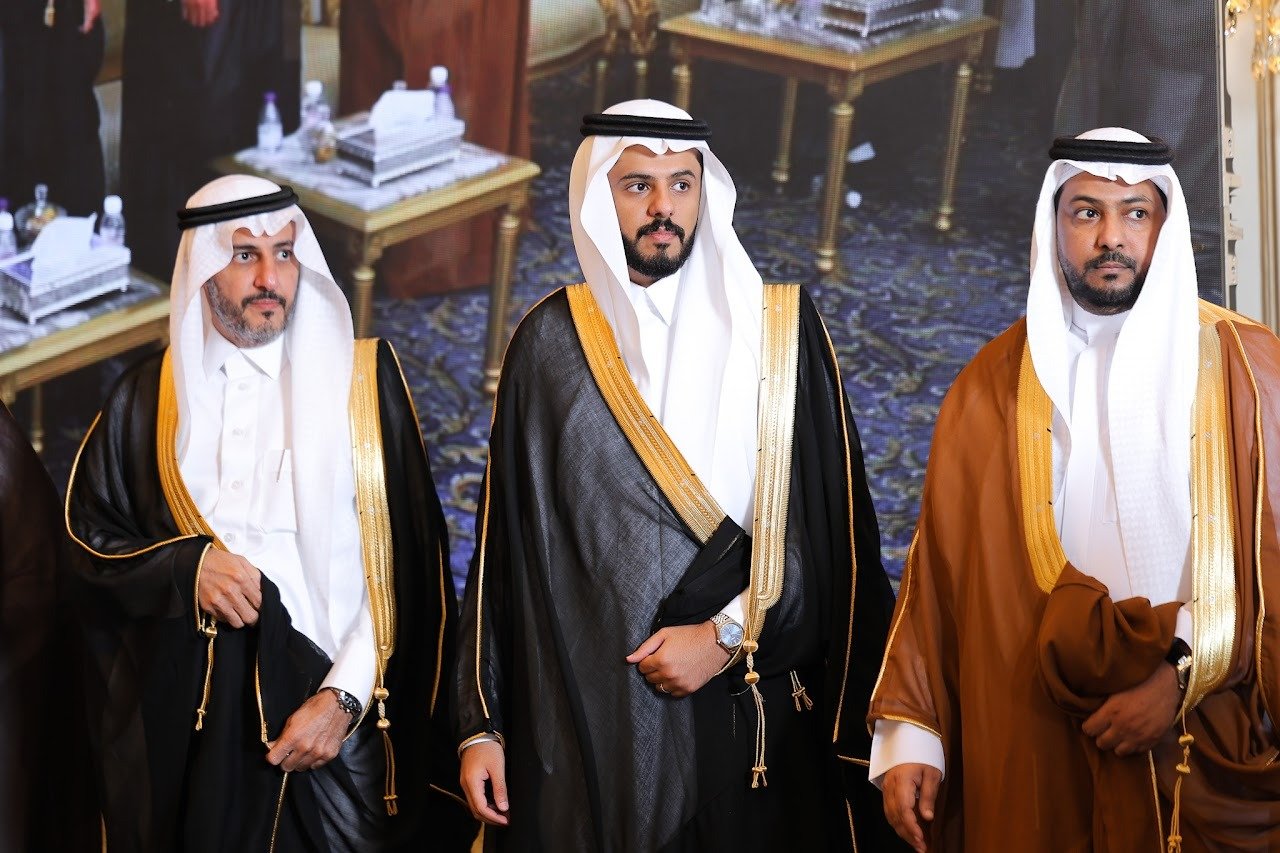 عائلة المرواني يحتفون بزواج الشاب عبدالعزيز