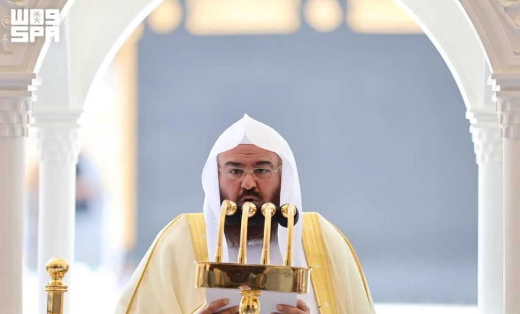 إمام المسجد الحرام: نشر السنة الصحيحة مسؤولية صناع المحتوى والمؤثرين إمام المسجد الحرام: نشر السنة الصحيحة مسؤولية صناع المحتوى والمؤثرين