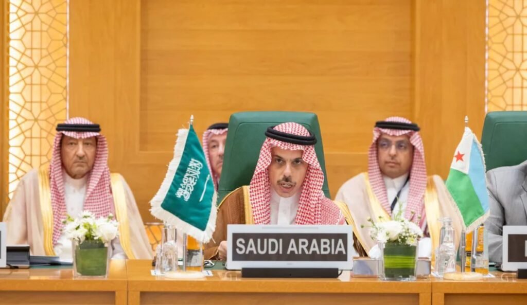 وزير الخارجية يطالب بإصلاح منظمة التعاون الإسلامي ويدين مشروع الاستيطان الإسرائيلي E1 وزير الخارجية يطالب بإصلاح منظمة التعاون الإسلامي ويدين مشروع الاستيطان الإسرائيلي E1