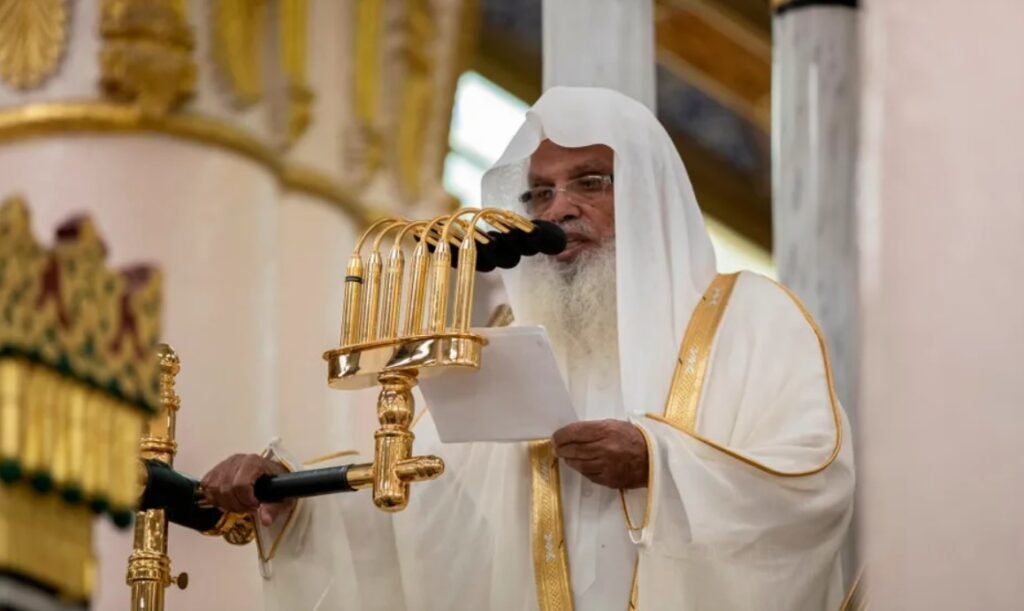 خطيب المسجد النبوي: العلم نور العقول وتزكية النفوس وبه تبنى المجتمعات ويهتدى إلى كل خير