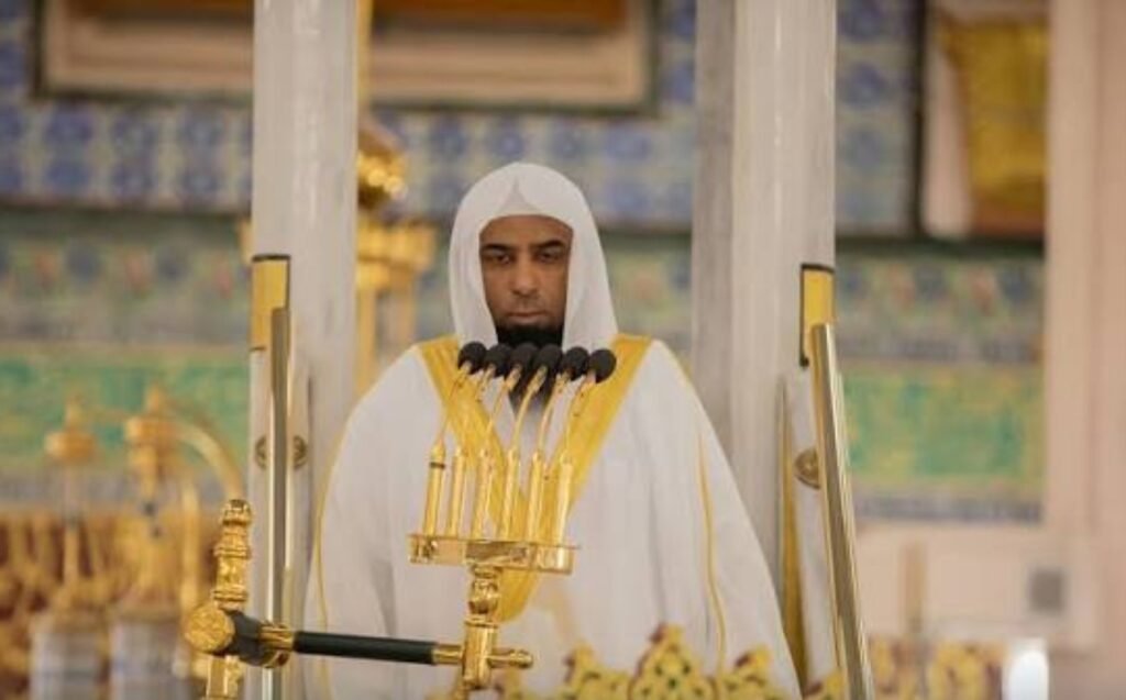 إمام المسجد النبوي: على المؤمن أن يغتنم العمل للجنة ولا يفرّط في نعيمها