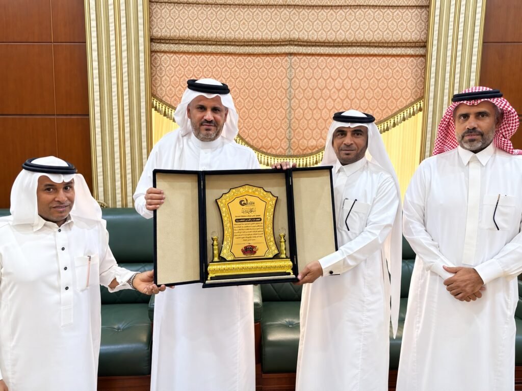 رئيس بلدية القنفذة يستقبل رئيس جمعية السياحة وأعضاء مجلس الإدارة