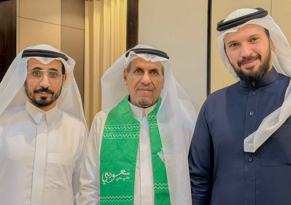 جمعية الوفاء الحركية بالطائف توزع عربات كهربائية وأسرّة ومستلزمات طبية على المستفيدين بمناسبة اليوم الوطني